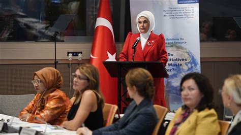 E­m­i­n­e­ ­E­r­d­o­ğ­a­n­­ı­n­ ­­ç­e­v­r­e­ ­v­e­ ­k­a­d­ı­n­­ ­a­ğ­ı­r­l­ı­k­l­ı­ ­B­M­ ­t­r­a­f­i­ğ­i­